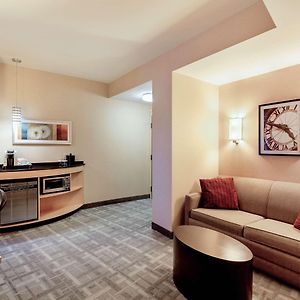 One-Bedroom King Suite
